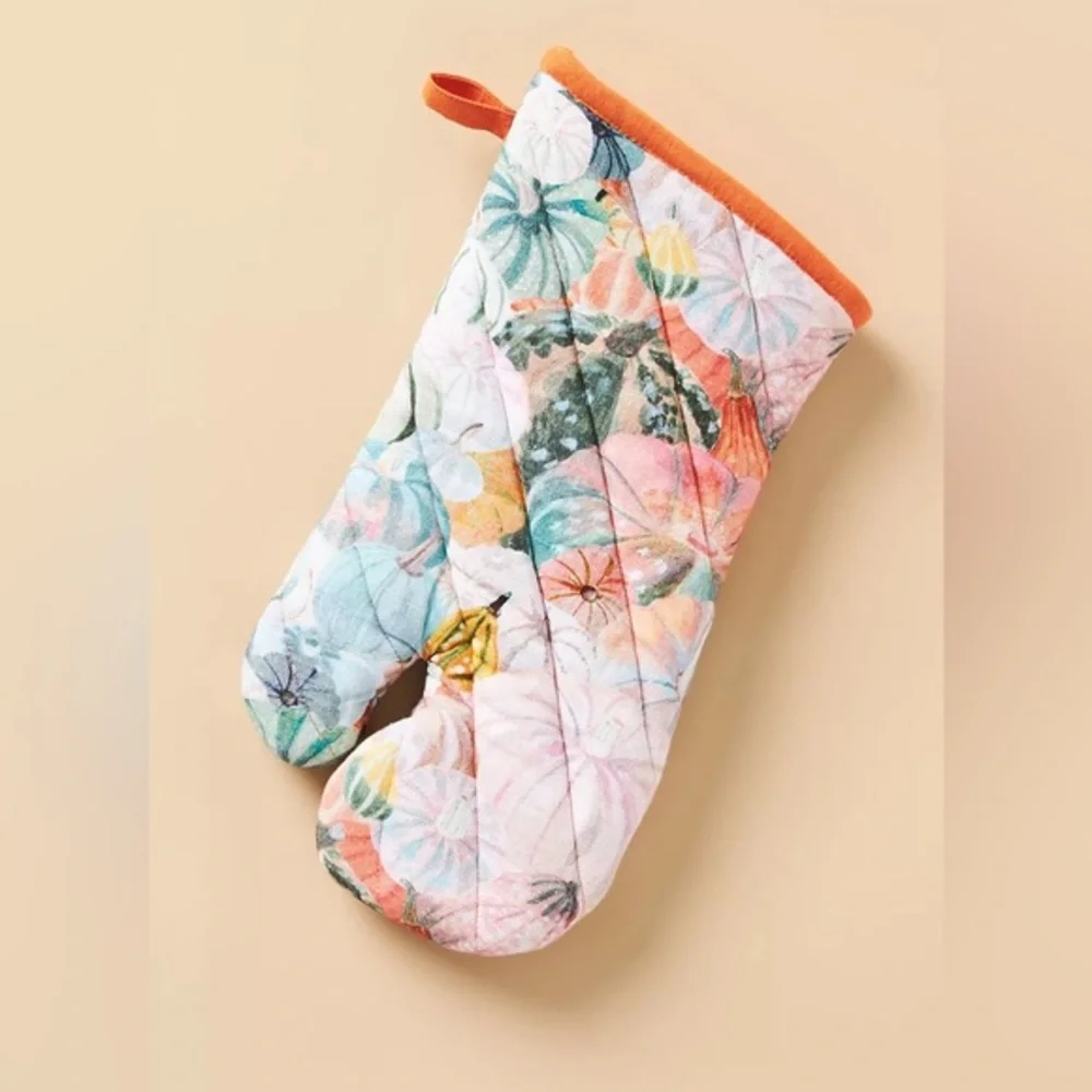 Pastel Pumpkin Oven Mitt
